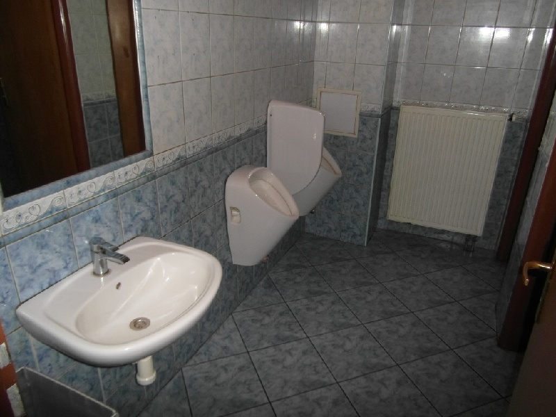 UPUSTENÉ!!! DRAŽBA 16.01.2020 o 10.00 hod., polyfunkčný dom Rosina, okres Žilina - náhľad