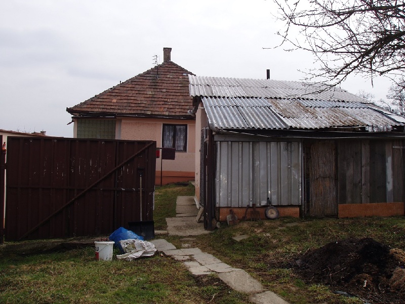 DRAŽBA 07.07.2015 o 13.00 hod., rodinnýdom, hospodárska budova, garáž Drietoma, okres Trenčín - náhľad