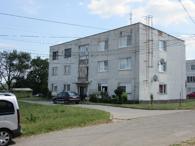 DRAŽBA 21.10.2015 o 13.00 hod., 2 izbový byt Bušince, okres Veľký Krtíš