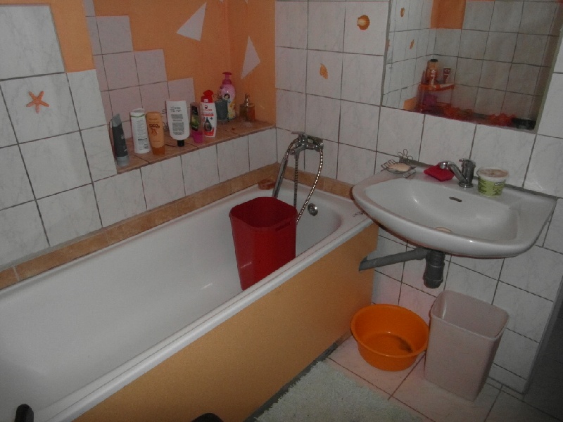 DRAŽBA 26.06.2015 o 11.00 hod., rodinný dom Handlová, okres Prievidza - náhľad