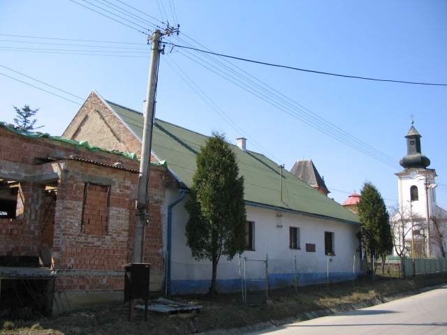 DRAŽBA 13.11.2014 o 11.00 hod., rodinný dom Uzovce, okres Sabinov
