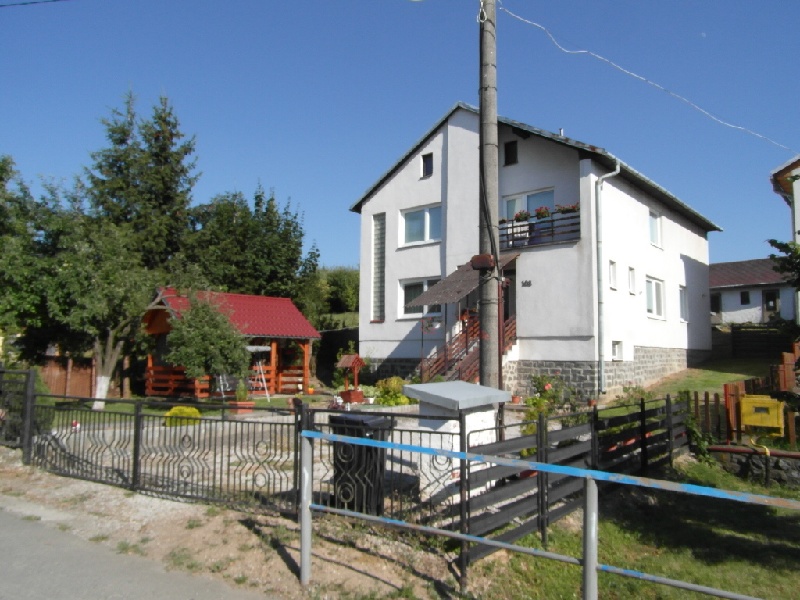 DRAŽBA 02.11.2016 o 11.00 hod., rodinný dom Modra nad Cirochou, okres Humenné