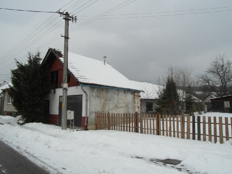 DRAŽBA 29.04.2013 o 11.00 hod., rodinný dom Bošáca, okres Nové Mesto nad Váhom  - náhľad