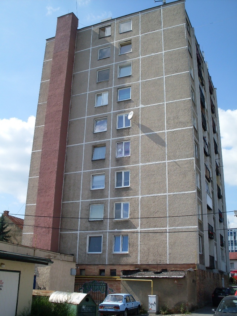 DRAŽBA 12.12.2011 o 11.00 hod., 3 izbový byt vo Vranove nad Topľou - náhľad