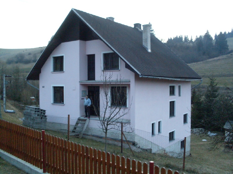 DRAŽBA 19.11.2012 o 10.00 hod., rodinný dom v Pribiši, okres Dolný Kubín