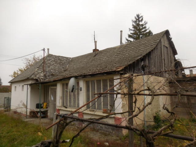 DRAŽBA 05.02.2018 o 11:00 hod., rodinný dom Radvaň nad Dunajom, okres Komárno - náhľad