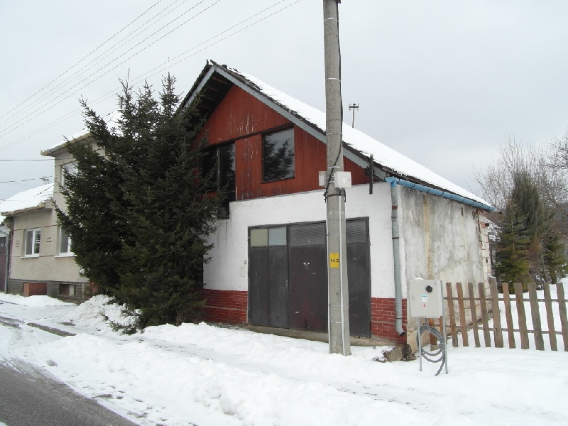 DRAŽBA 29.04.2013 o 11.00 hod., rodinný dom Bošáca, okres Nové Mesto nad Váhom 