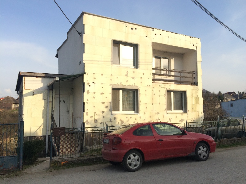 DRAŽBA 20.08.2015 o 10.00 hod., rodinný dom Nový Salaš, okres Košice - okolie