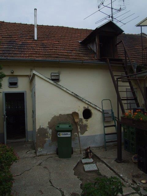 DRAŽBA 07.10.2014 o 11.00 hod., nebytová budova Komárno, okres Komárno - náhľad