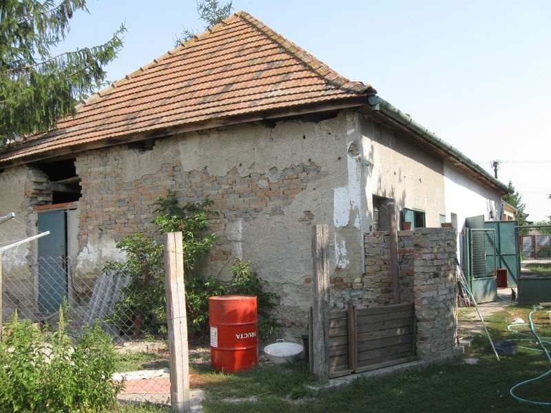 DRAŽBA 06.10.2015 o 14.00 hod., rodinný dom a hospodárska budova Jurová, okres Dunajská Streda - náhľad