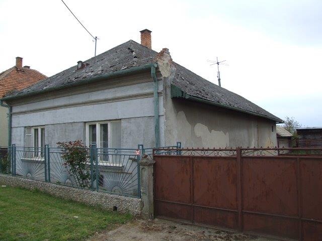 DRAŽBA 08.09.2014 o 13.00 hod., rodinný dom Bátorove Kosihy, okres Komárno - náhľad