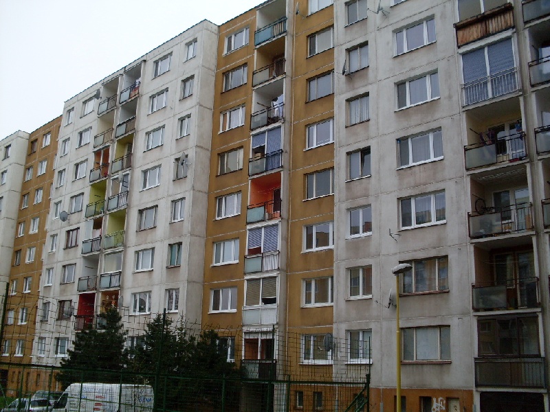 UPUSTENÉ!!!!!!!!!!!!DRAŽBA 14.06.2012 o 10.30 hod., 3 izbový byt v Prešove