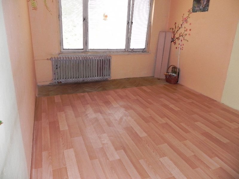 DRAŽBA 30.11.2012 o 11.00 hod., 2 izbový byt v Banskej Štiavnici, okres Banská Štiavnica - náhľad
