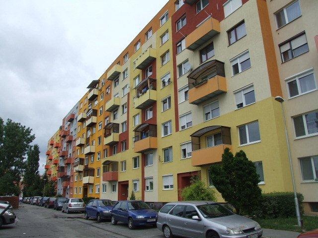 DRAŽBA 12.12.2012 o 11.00 hod., 2 izbový byt v Komárne, okres Komárno