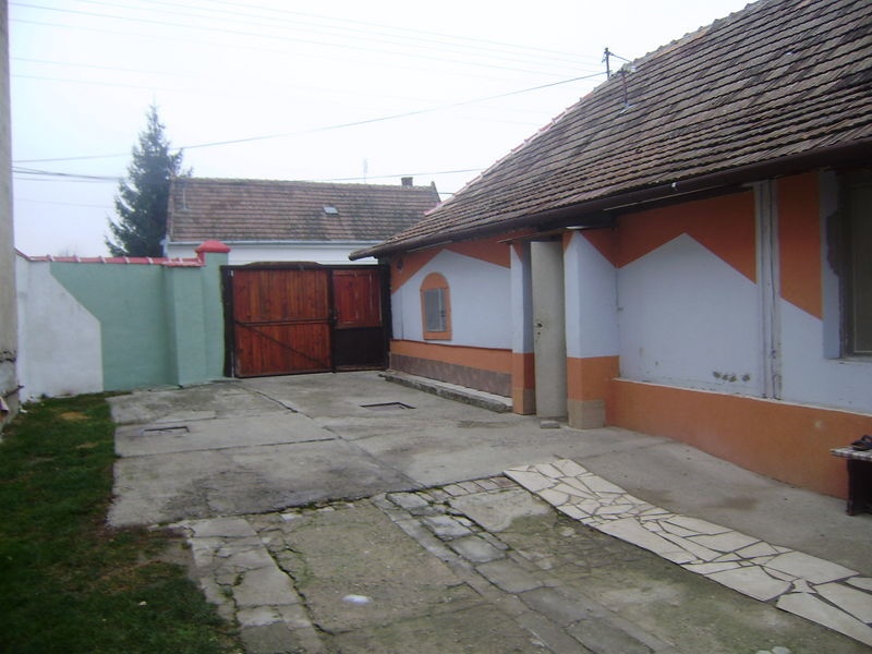 DRAŽBA 26.04.2016 o 10.00 hod., rodinný dom Horné Zelenice, okres Hlohovec - náhľad