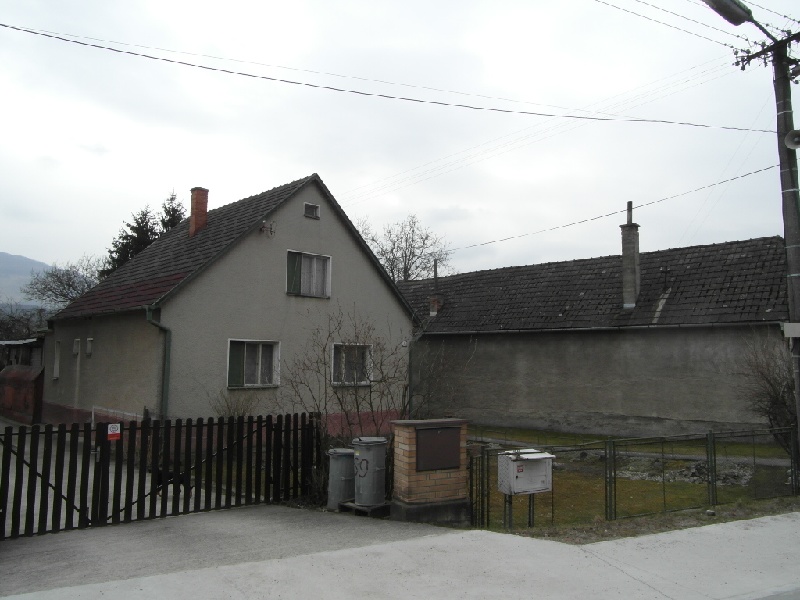 DRAŽBA 02.05.2018 o 10.00 hod., rodinný dom Ladce, okres Ilava