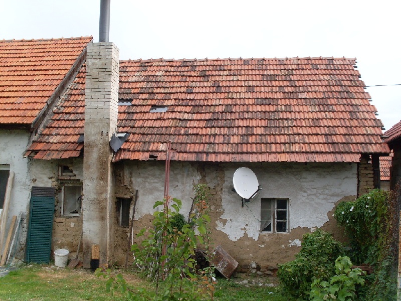 DRAŽBA 08.10.2014 o 10.00 hod., rodinné domy Čereňany, okres Prievidza - náhľad
