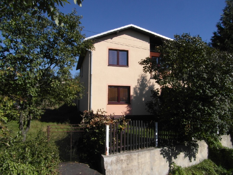 DRAŽBA 13.08.2014 o 10.00 hod., rodinný dom Višňové, okres Žilina - náhľad