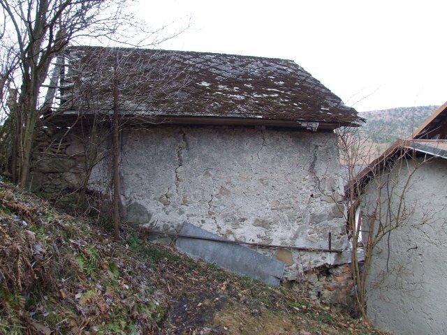 DRAŽBA 16.05.2012 o 10.00 hod., rodinný dom v Bartošovej Lehôtke - náhľad