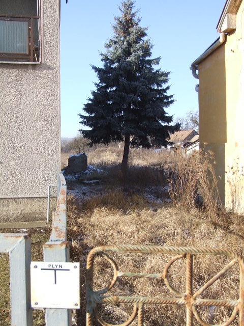 DRAŽBA 23.04.2012 o 11.00 hod., rodinný dom v Radzovciach - náhľad