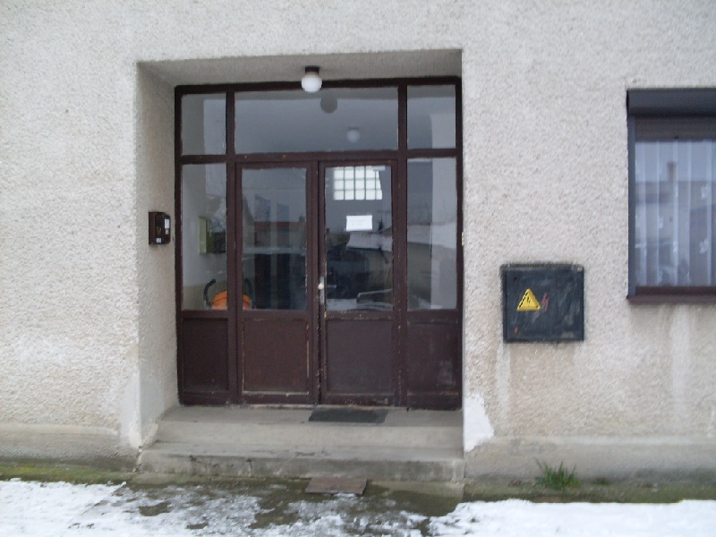 DRAŽBA 29.03.2011 o 11.00 hod., 1 izbového bytu v Ožďanoch, okres Rimavská Sobota - náhľad