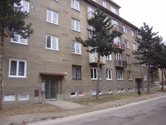 DRAŽBA 04.05.2015 o 13.00 hod., 3 izbový byt Handlová, okres Prievidza