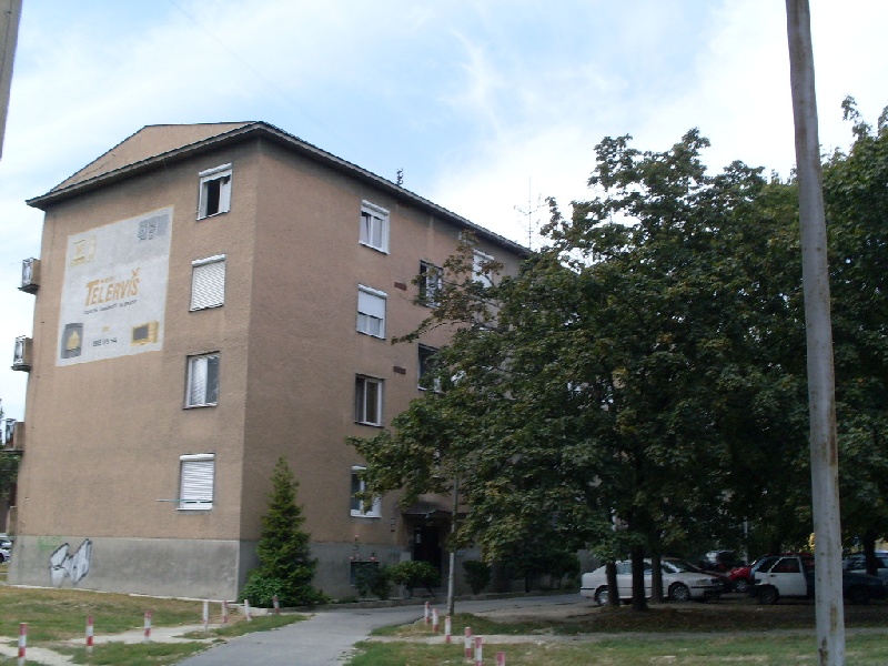 DRAŽBA 18.12.2012 o 11.00 hod., 2 izbový byt v Komárne, okres Komárno - náhľad