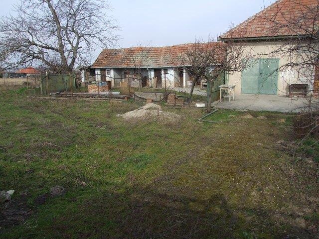 DRAŽBA 29.04.2015 o 13.00 hod., rodinný dom Marcelová, okres Komárno - náhľad