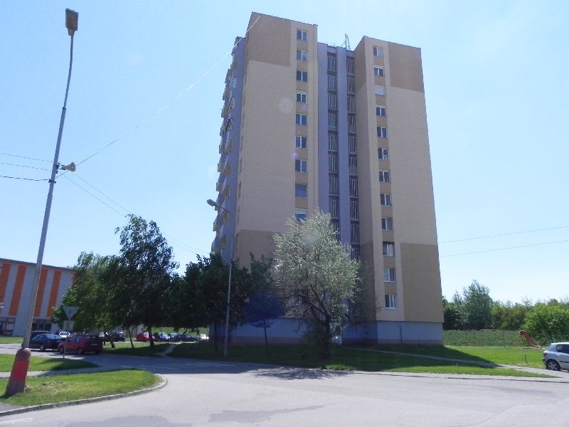 DRAŽBA 07.07.2011 o 13.00 hod., 3 izbový byt v Šali - náhľad