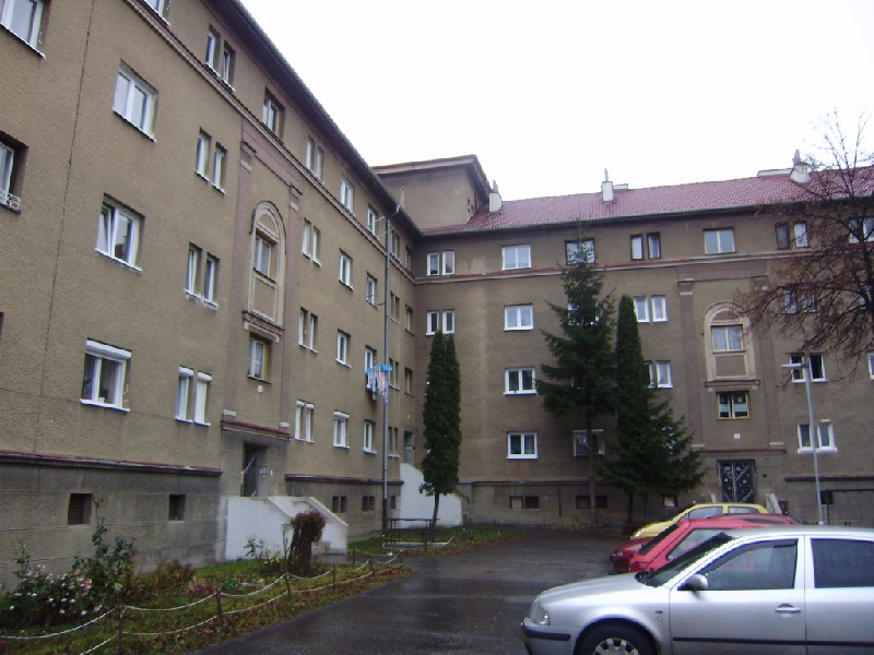 DRAŽBA 27.11.2014 o 11.00 hod., 2 izbový byt Handlová, okres Prievidza