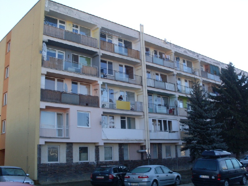 DRAŽBA 29.05.2012 o 10.00 hod., 2 izbový byt vo Vlkanovej