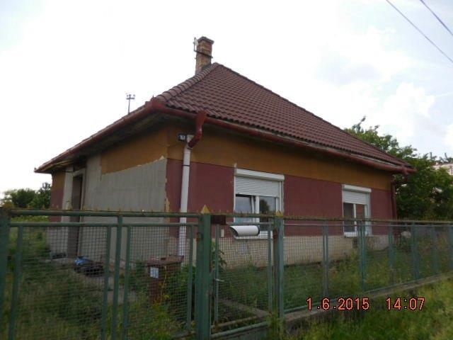 DRAŽBA 10.08.2015 o 11.00 hod., rodinný dom Veľká Dolina, okres Nitra