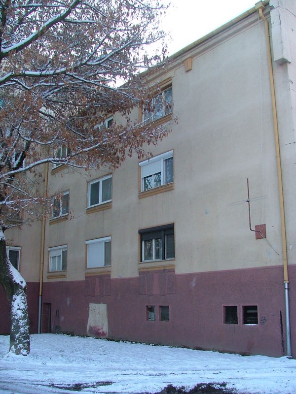 DRAŽBA 28.04.2011 o 10.30 hod., 2 izbový byt v Komárne - náhľad