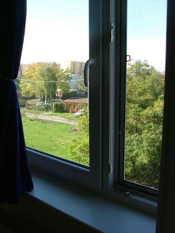 DRAŽBA 24.09.2012 o 10.00 hod., 2 izbový byt v Komárne  - náhľad
