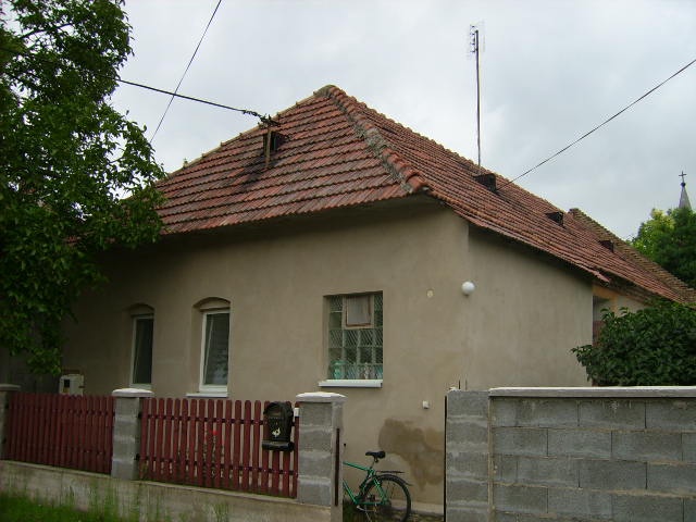 DRAŽBA 01.07.2016 o 11.00 hod., rodinný dom Svätý Peter, okres Komárno 