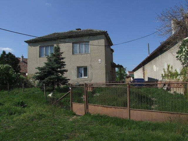 DRAŽBA 09.06.2015 o 10.00 hod., rodinný dom Tvrdošovce, okres Nové Zámky