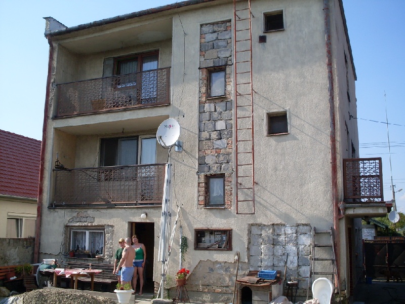 DRAŽBA 27.06.2013 o 10.00 hod., rodinný dom Šurany, okres Nové Zámky - náhľad