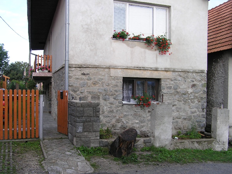 DRAŽBA 01.07.2015 o 10.00 hod., rodinný dom Turčianske Kľačany, okres Martin