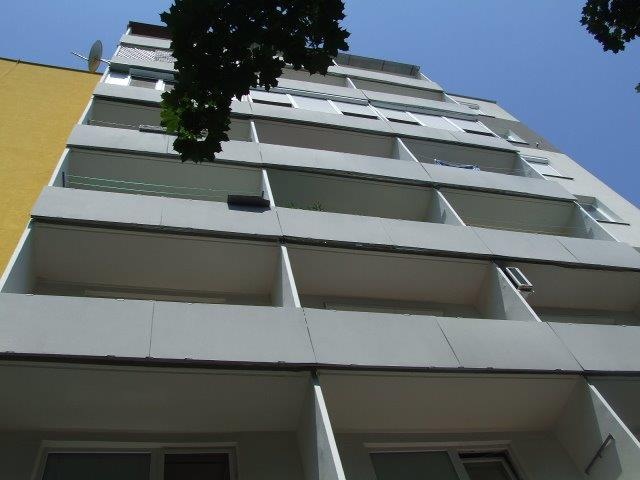 UPUSTENE!!! DRAŽBA 06.04.2016 o 11.00 hod., 3 izbový byt Komárno, okres Komárno