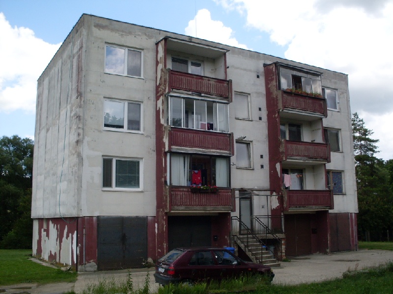 DRAŽBA 15.12.2011 o 11.00 hod., 4 izbový byt v Dobrej Vode