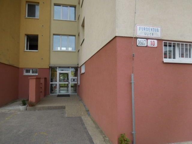 UPUSTENÉ!!! DRAŽBA 05.12.2019 o 11.30 hod., 3 izbový byt Bratislava m.č. Petržalka, okres Bratislava V - náhľad