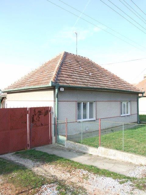 DRAŽBA 28.01.2015 o 11.00 hod., rodinný dom Hruboňovo, okres Nitra