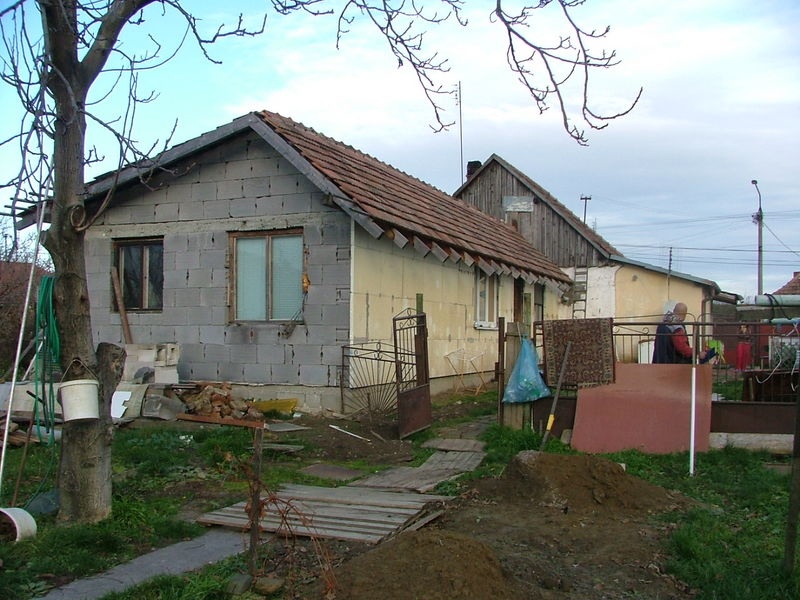 DRAŽBA 23.05.2011 o 10.00 hod., rodinný dom v Sládkovičove - náhľad