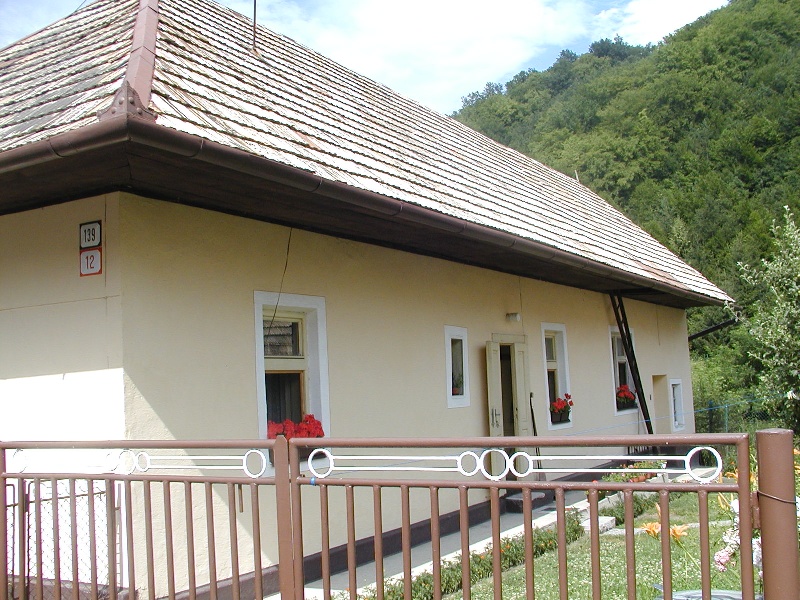 Upustené !!! DRAŽBA 17.06.2015 o 10.00 hod., rodinný dom Budča, okres Zvolen - náhľad