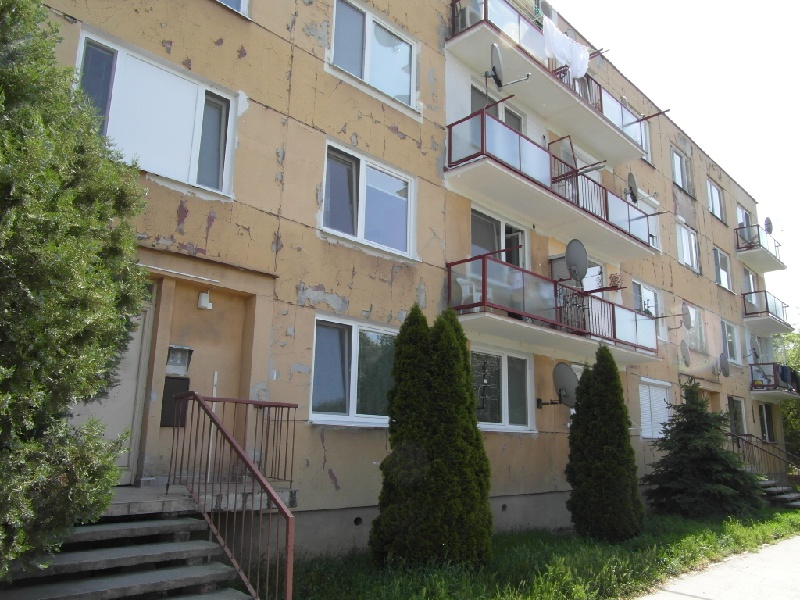 DRAŽBA 03.07.2014 o 10.00 hod., 3 izbový byt Komárno, okres Komárno - náhľad