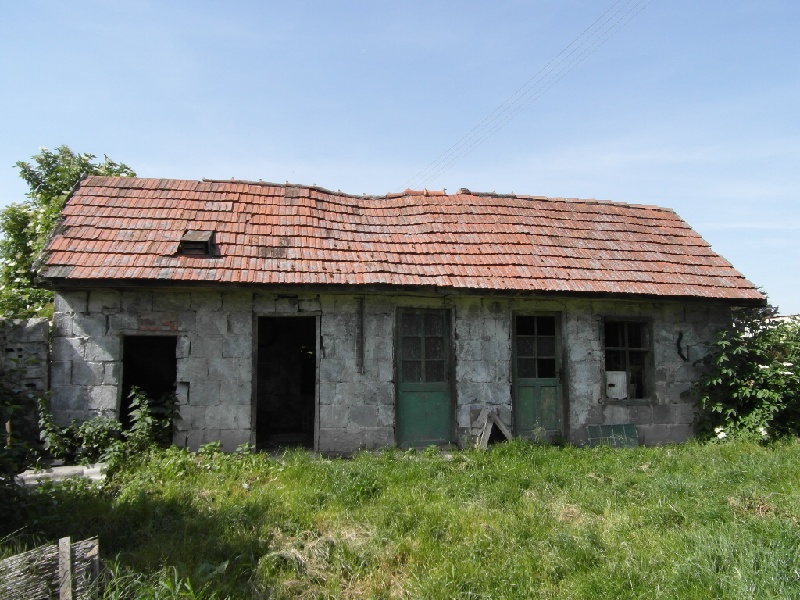 DRAŽBA 22.07.2014 o 10.00 hod., rodinný dom Zlatná na Ostrove, okres Komárno - náhľad