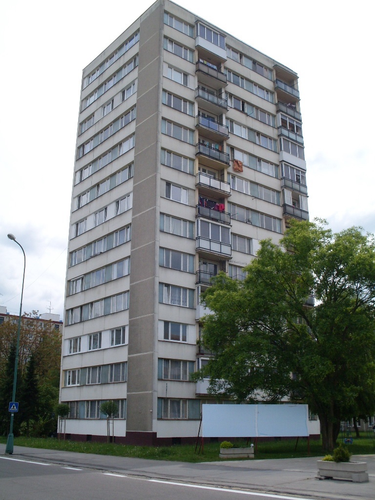 DRAŽBA 23.07.2012 o 10.00 hod., 1 izbový byt v Novej Dubnici