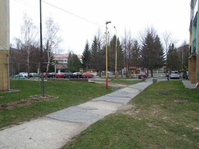 DRAŽBA 04.07.2012 o 10.00 hod., 3 izbový byt v Medzilaborciach - náhľad
