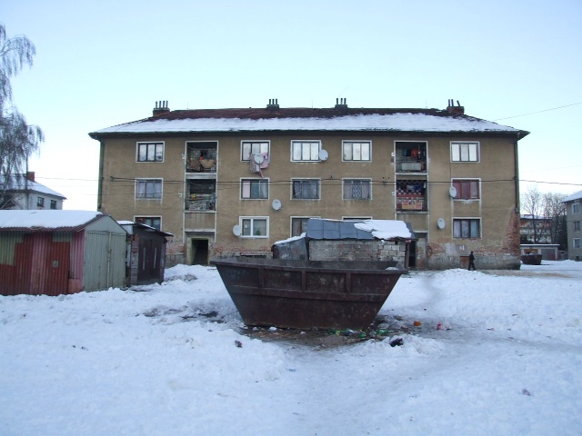 DRAŽBA 04.04.2012 o 09.30 hod., 2 izbový byt v Medzilaborciach