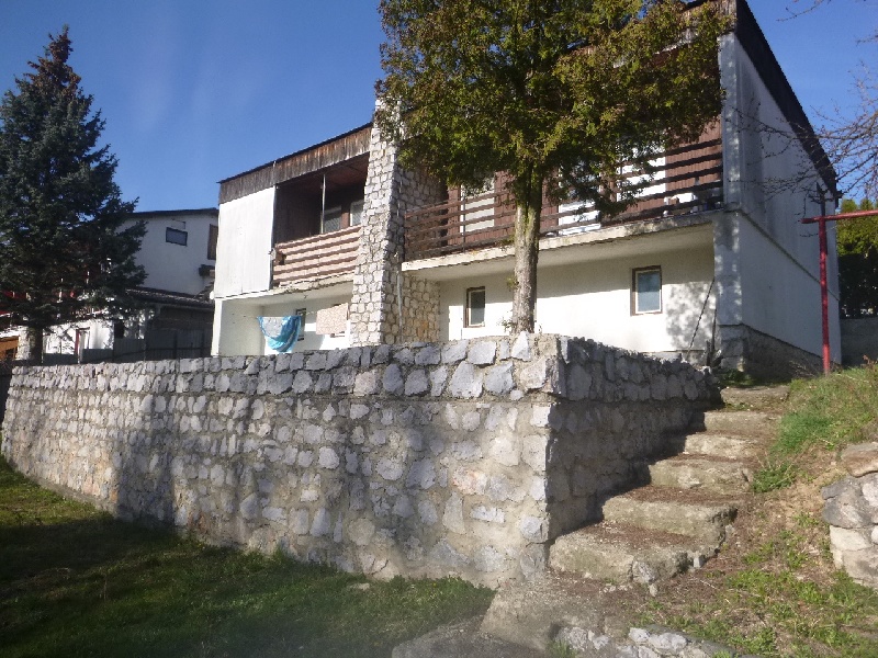 OPAKOVANÁ DRAŽBA 11.07.2023 o 10.30 hod., Rodinný dom - Medzev, okres Košice
